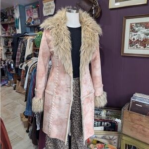 WOMENS SUEDE COAT OMBRÉ
BEIGE SCANDINAVIAN DESIGN BY PINA COLADA